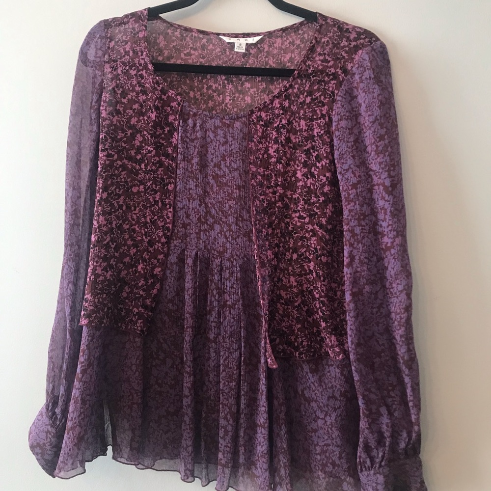 Cabo sheer flowing top with floral print. Size small
